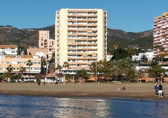 Cozy Apartment With First Line Seaview In Perfect Location, Near The Marina Benalmádena Exterior foto